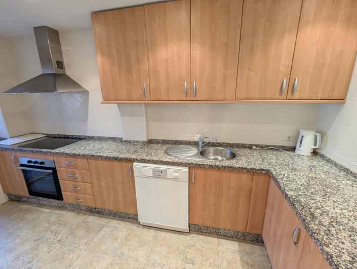 Image No.28-3 Bed Apartment for sale