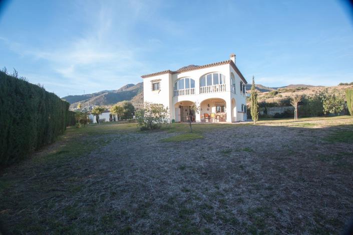 Image No.2-4 Bed Finca for sale