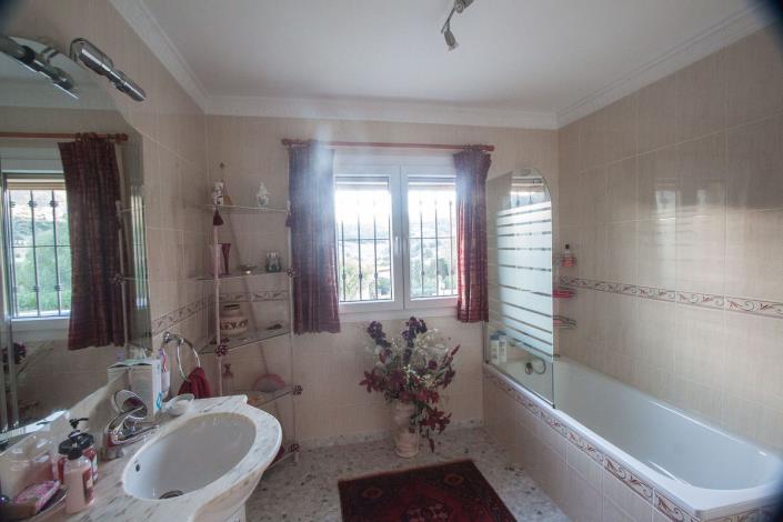 Image No.20-4 Bed Finca for sale