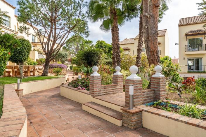 Image No.20-2 Bed Apartment for sale