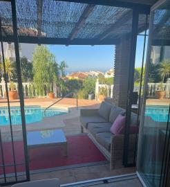 10-bb915d1cb19341576dcdc994b81ab9c5