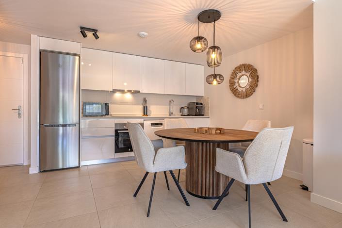 Image No.8-2 Bed Apartment for sale