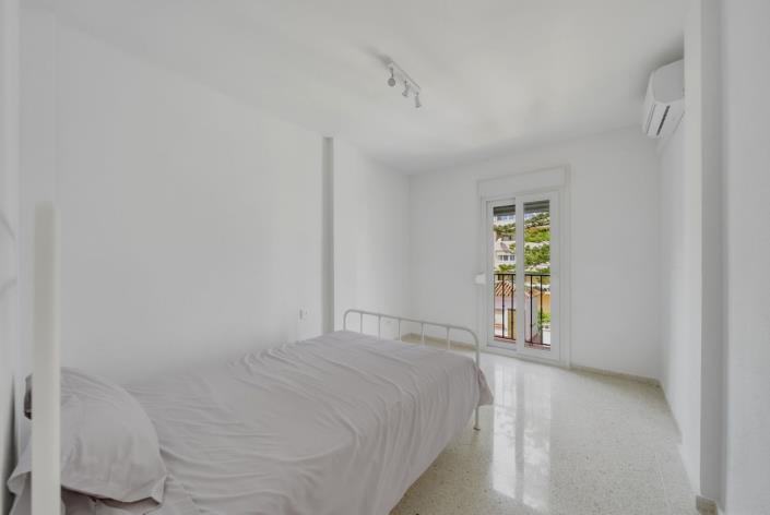 Image No.17-3 Bed Apartment for sale