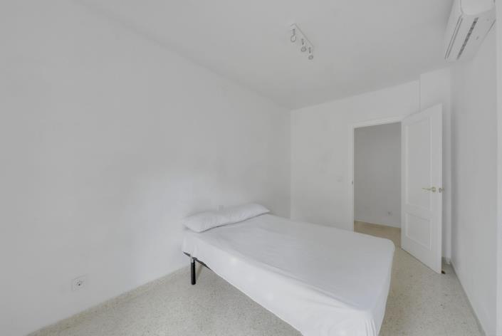 Image No.21-3 Bed Apartment for sale