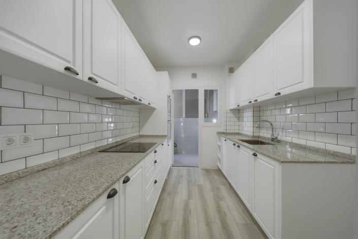 Image No.22-3 Bed Apartment for sale