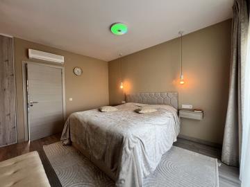 12-53013098fcab6c38b1379cd33298e050