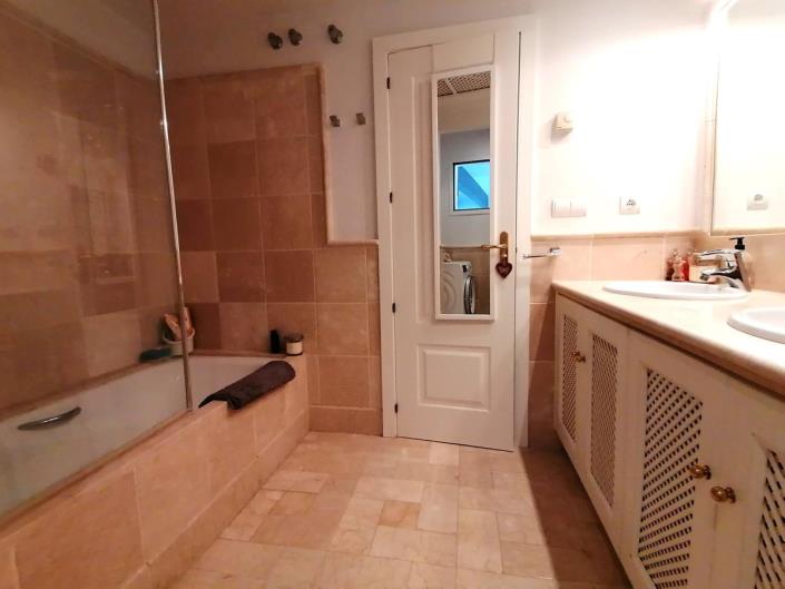 Image No.17-Studio for sale