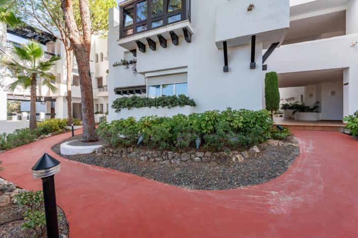 Image No.18-Studio for sale