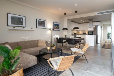 10-bb915d1cb19341576dcdc994b81ab9c5