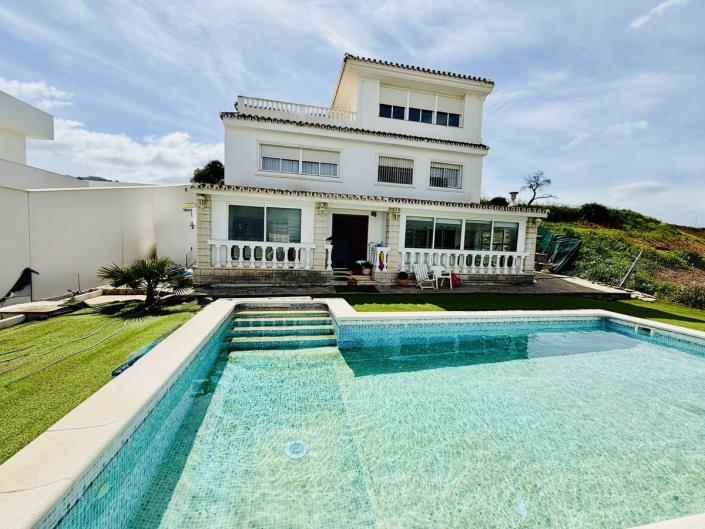 Image No.2-Villa de 6 chambres à vendre à Alhaurín de la Torre