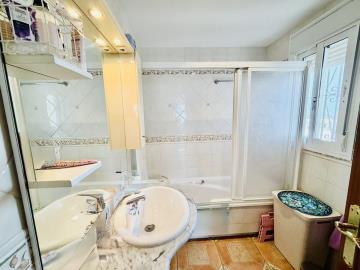 10-bb915d1cb19341576dcdc994b81ab9c5