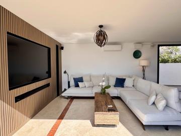 10-bb915d1cb19341576dcdc994b81ab9c5