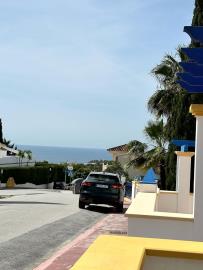 13-5fd73dea700db77384c091ca9818b1a9