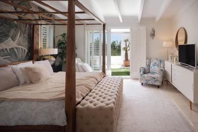 11-20939a0134ad724a8cb2a801094d15a4