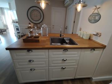 13-5fd73dea700db77384c091ca9818b1a9