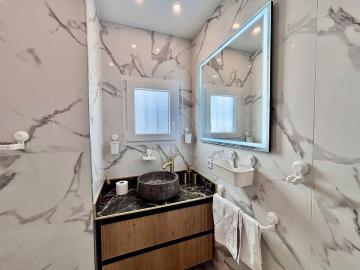 8-e64a9055bba3e77ac8aca3b893cdf826