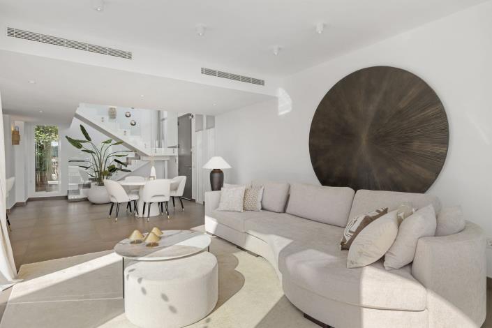 Image No.9-3 Bed Villa / Detached for sale