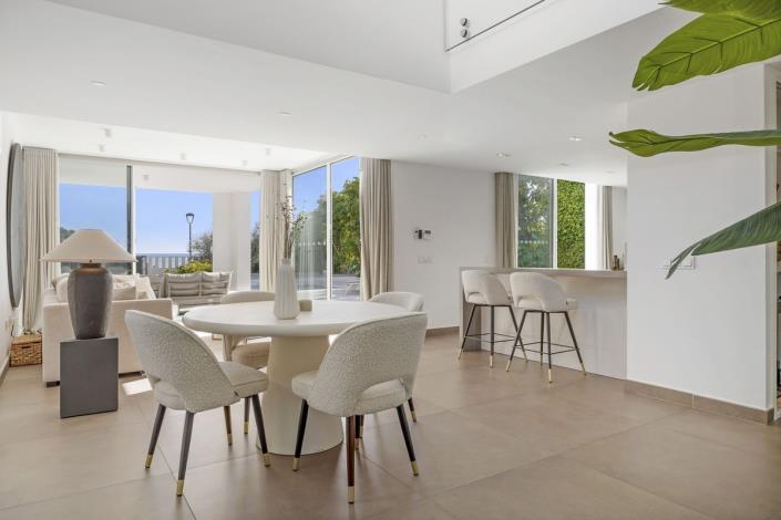 Image No.11-3 Bed Villa / Detached for sale