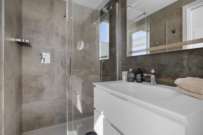 Image No.29-3 Bed Villa / Detached for sale