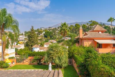 11-20939a0134ad724a8cb2a801094d15a4