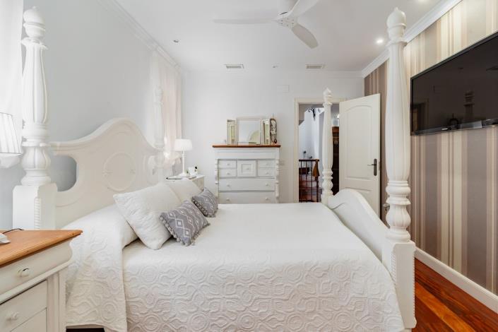 Image No.24-4 Bed Villa for sale