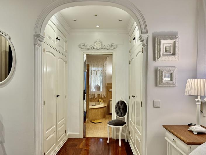 Image No.25-4 Bed Villa for sale