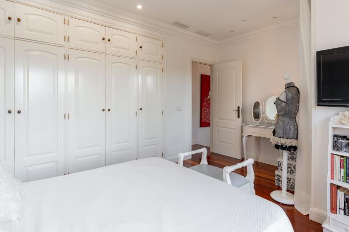 Image No.36-4 Bed Villa for sale