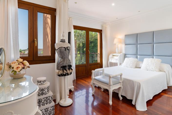 Image No.37-4 Bed Villa for sale