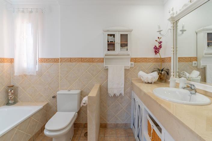 Image No.38-4 Bed Villa for sale