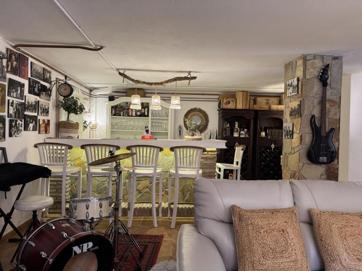 Image No.54-4 Bed Villa for sale