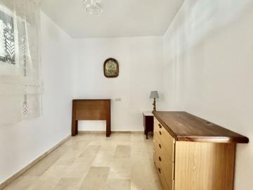 13-5fd73dea700db77384c091ca9818b1a9