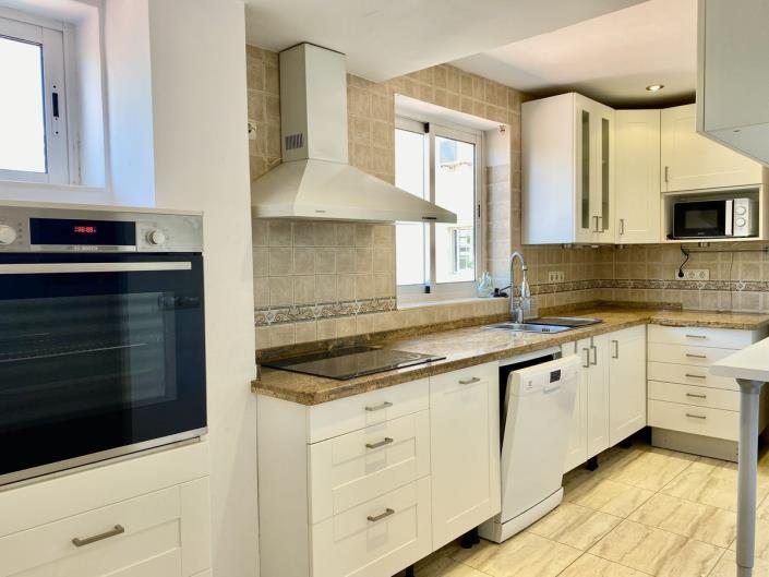 Image No.6-4 Bed Apartment for sale