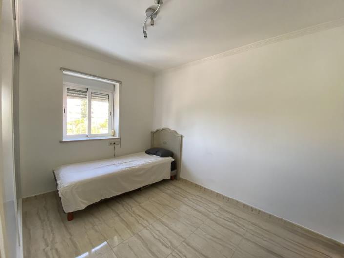 Image No.18-4 Bed Apartment for sale