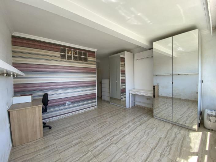 Image No.19-4 Bed Apartment for sale