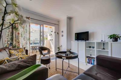 8-e64a9055bba3e77ac8aca3b893cdf826