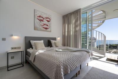 9-467d0cee5b725f3ef65f102a0c2e69c0