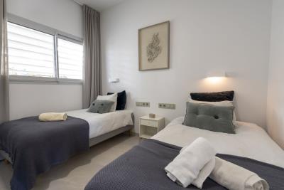 14-d70dc3102c00d7be0e872dfe1c1f86d7