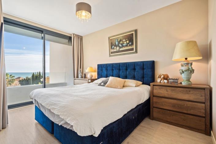 Image No.19-3 Bed Townhouse for sale