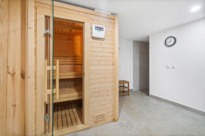 Image No.33-3 Bed Townhouse for sale