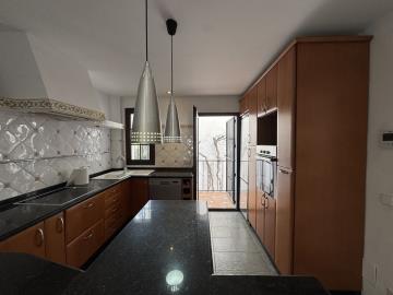 10-bb915d1cb19341576dcdc994b81ab9c5