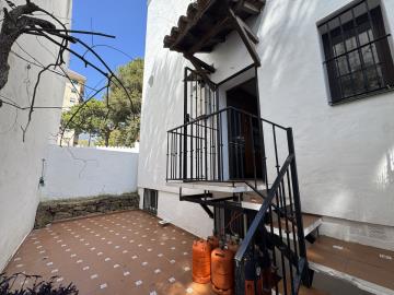 11-20939a0134ad724a8cb2a801094d15a4