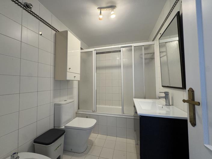 Image No.22-7 Bed Townhouse for sale