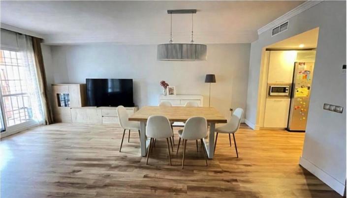 Image No.4-4 Bed Townhouse for sale