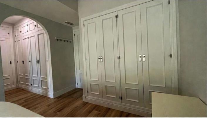 Image No.14-4 Bed Townhouse for sale