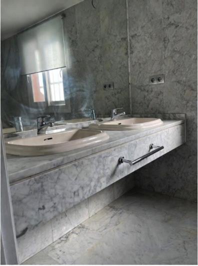 Image No.17-4 Bed Townhouse for sale