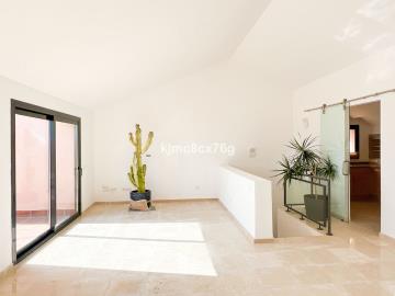 11-20939a0134ad724a8cb2a801094d15a4