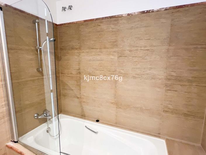 Image No.27-Penthouse de 2 chambres à vendre à Calahonda