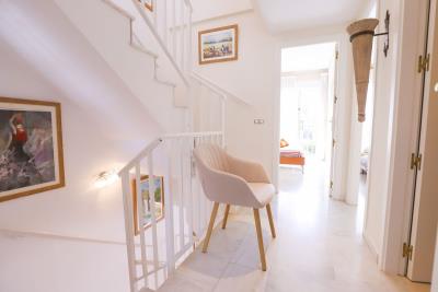 11-20939a0134ad724a8cb2a801094d15a4