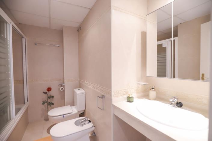 Image No.13-3 Bed Townhouse for sale