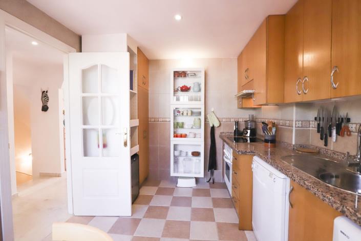 Image No.16-3 Bed Townhouse for sale